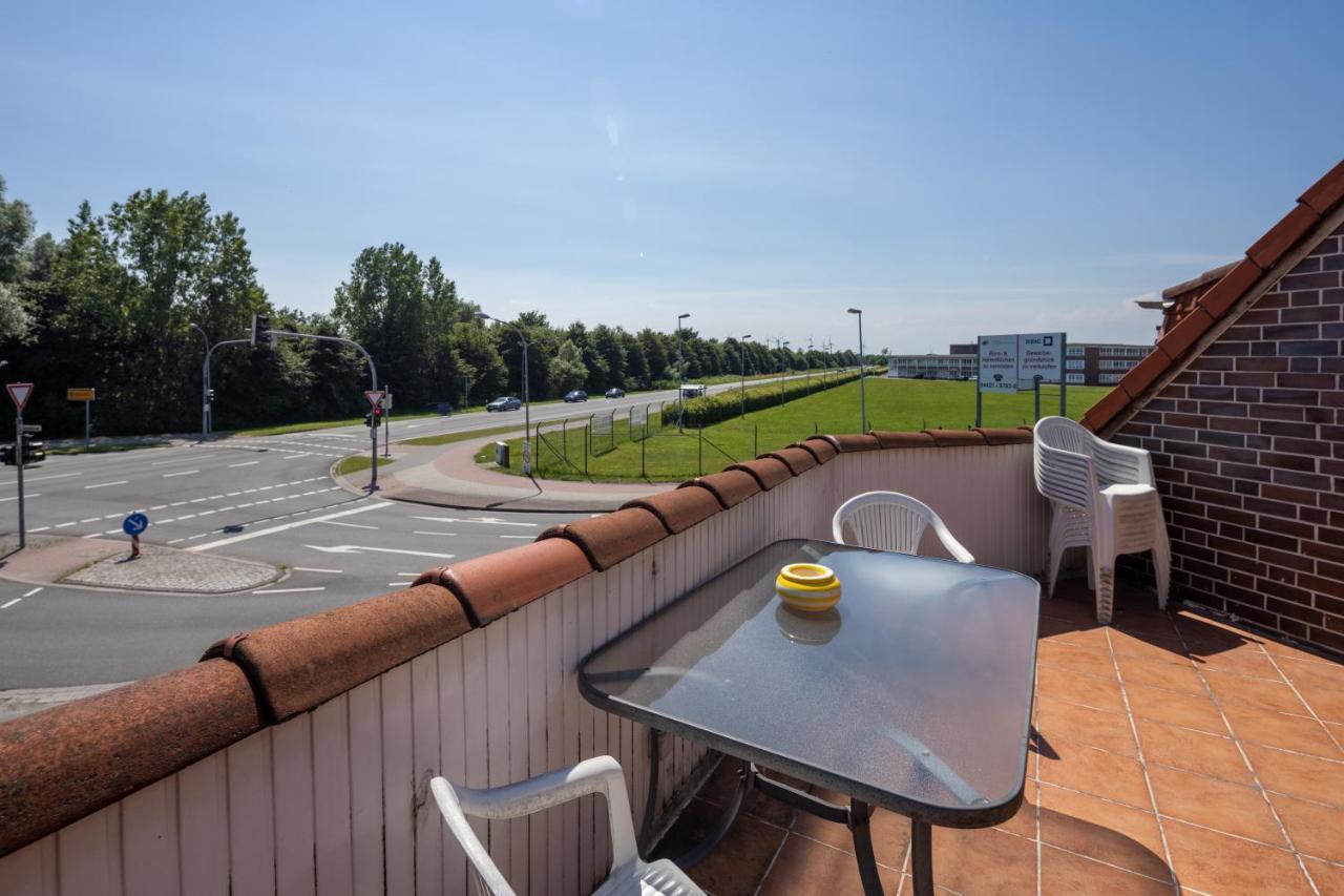 Gaestehaus Olympia Wilhelmshaven - Moderne Einzelzimmer Mit Eigenem Bad Fuer Monteure Schortens Bagian luar foto